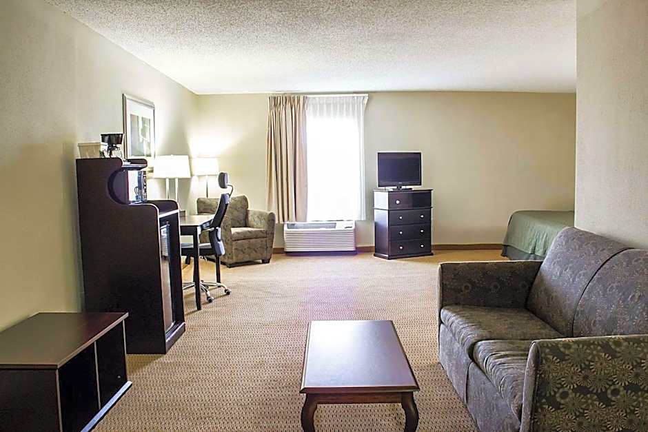 Quality Inn & Suites Wilson I-95