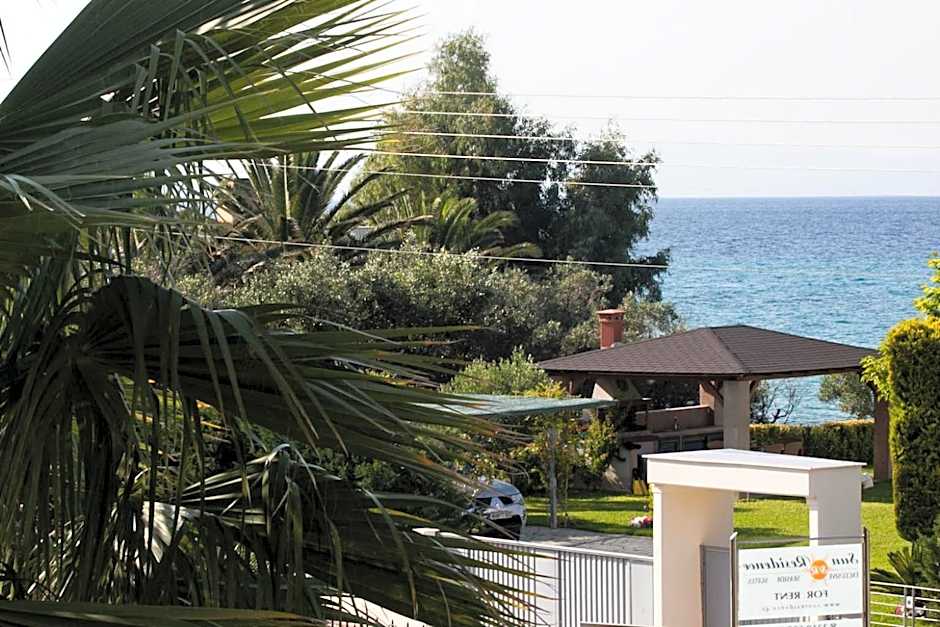 SUN RESIDENCE Exclusive Seaside Suites