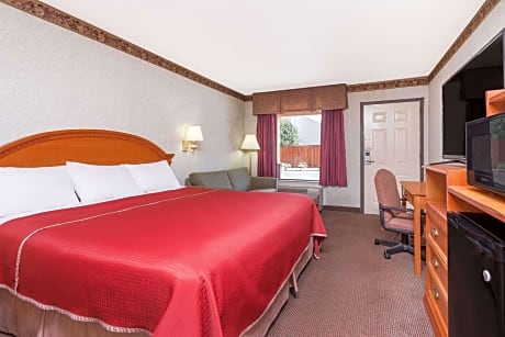 1 King Bed Mobility Accessible Room Non-Smoking