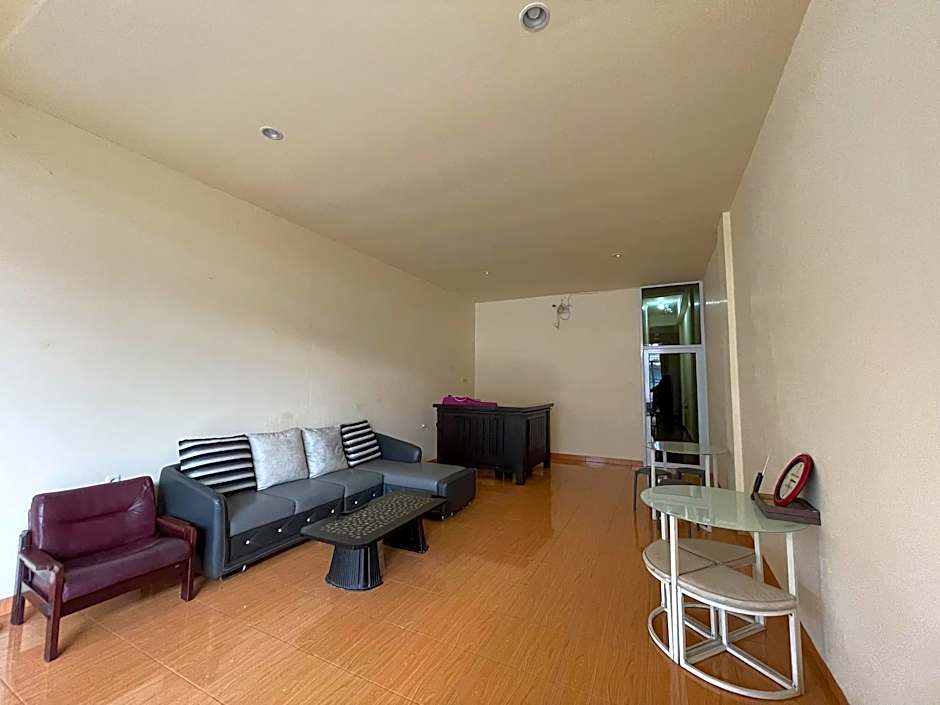 RedDoorz @ Ramelau near AP Pettarani