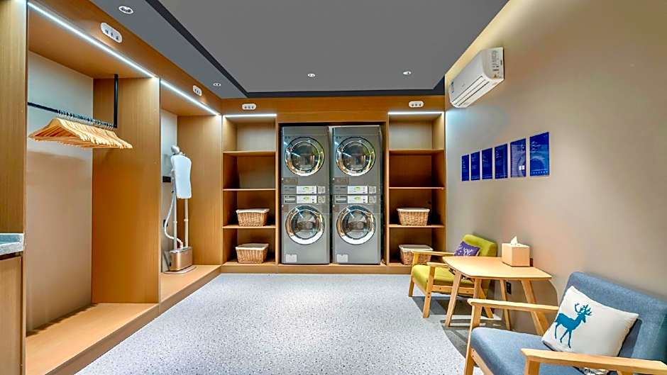 Atour Hotel Hefei Binhu Yungu Road Intime City