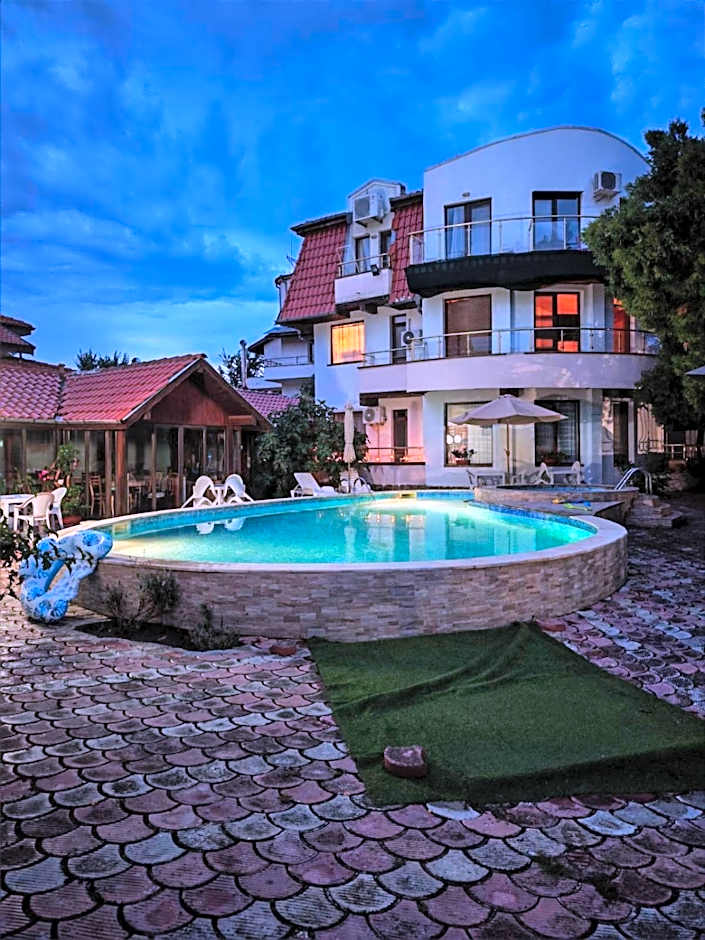 Family Hotel ADIA BLUE