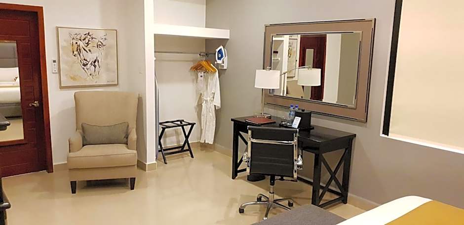Best Western Plus Belize Biltmore Plaza