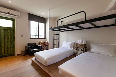 Quadruple Room with Shower