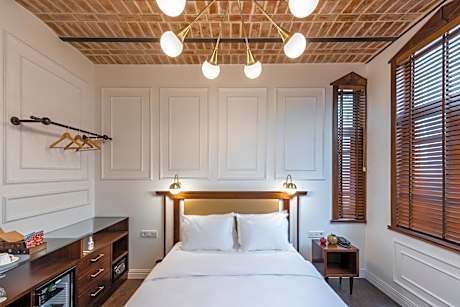 PeraNox Boutique Hotel