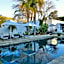 Swartberg Hotel, Cork Tree Collection