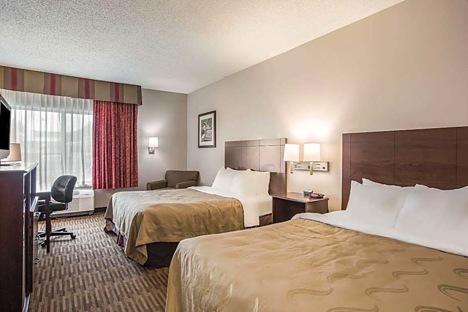 Quality Inn & Suites Lawrence - University Area