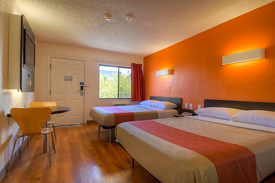 Motel 6-Las Vegas, NV - I-15 Stadium