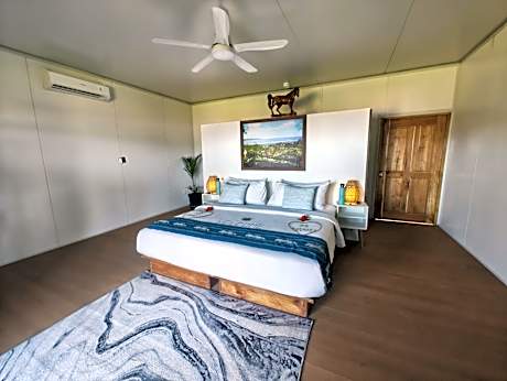 Bungalow with Sea View