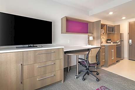 1 King Bed Studio Suite