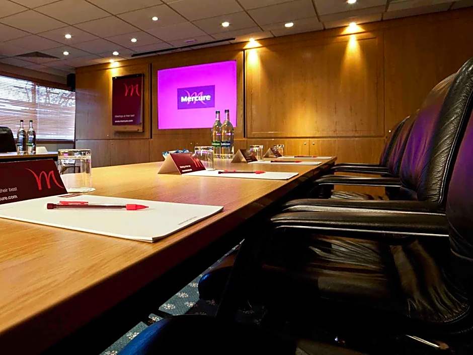 Mercure Livingston Hotel