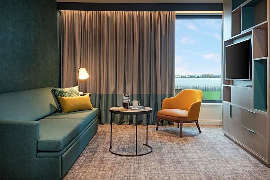 STAYBRIDGE SUITES LONDON-HEATHROW BATH ROAD By IHG