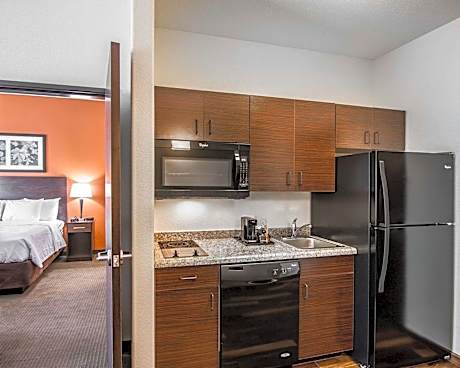 1 King Bed, Efficiency, Suite, Nonsmoking, Accessible