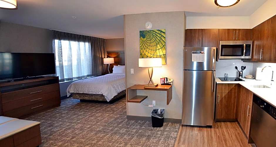 Staybridge Suites By Holiday Inn Red Deer North By IHG