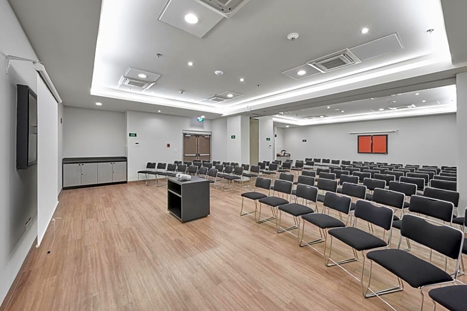 City Express Junior by Marriott Leon Centro de Convenciones