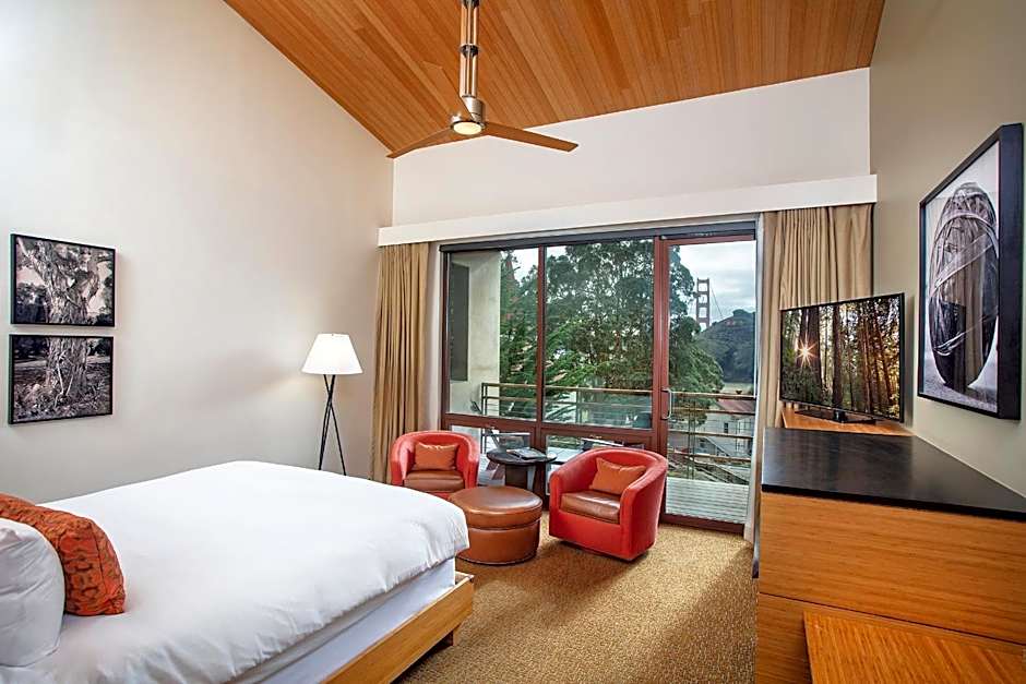 Contemporary 1 King Bed, Bridge View — 5 fotoğraftan 1. fotoğraf