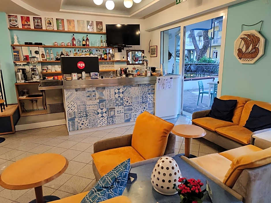 Hotel Adria B&B - Colazione fino alle 12