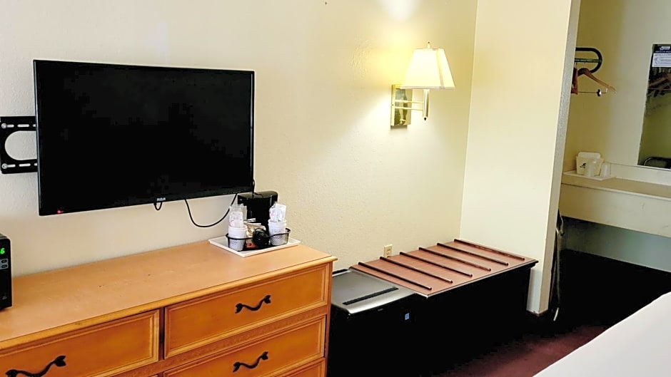 Americas Best Value Inn & Suites Melbourne