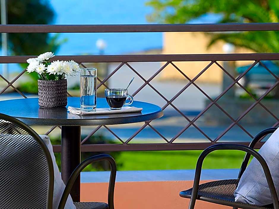 Avantis Suites Hotel