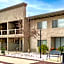 Best Western Plus Lake Front Hotel