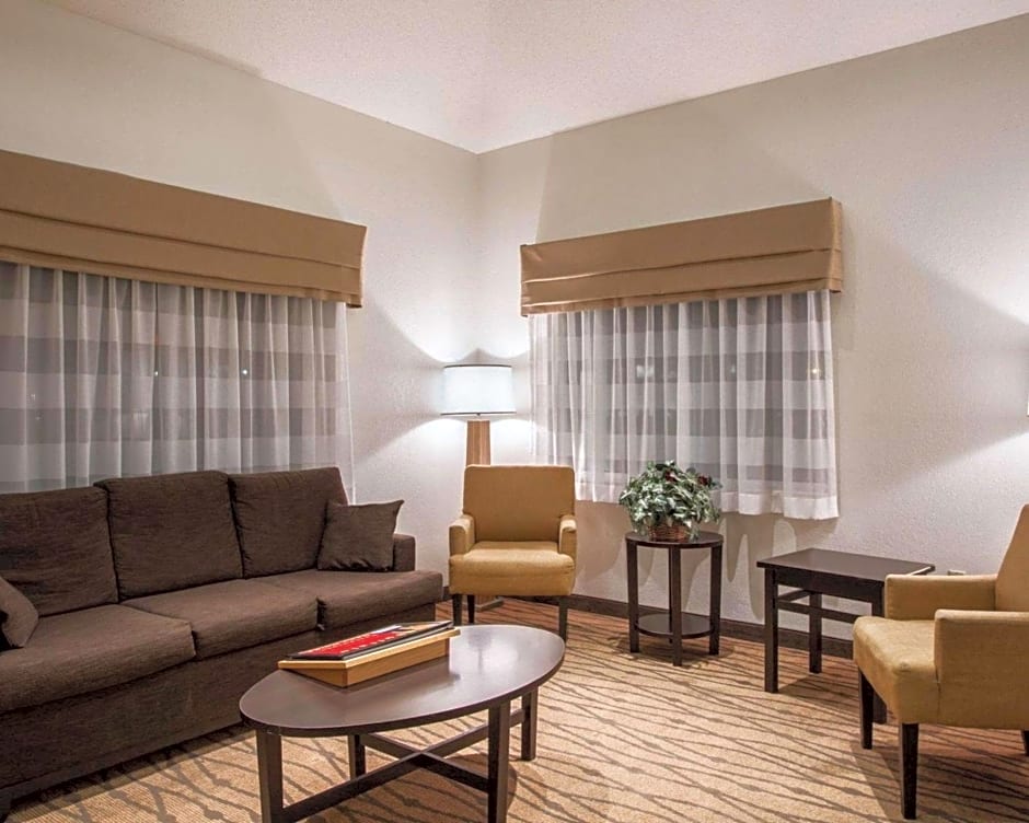 Sleep Inn & Suites Buffalo Airport