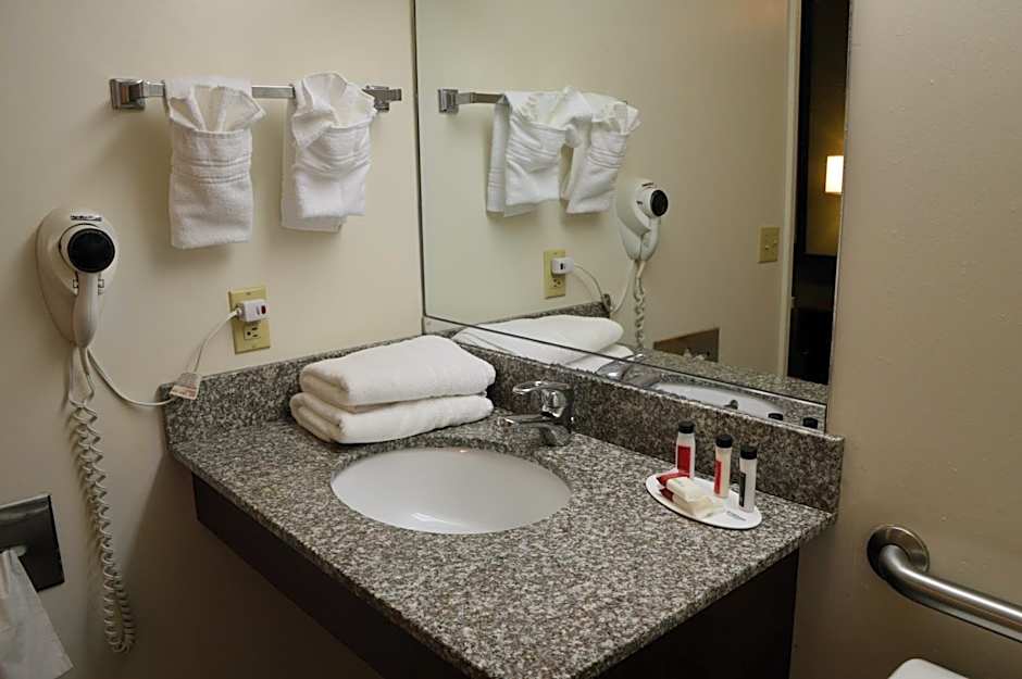 Super 8 by Wyndham Monticello