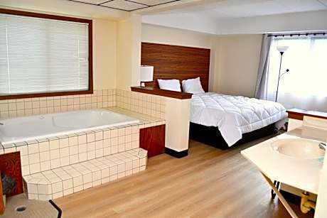 King Room with Spa Bath