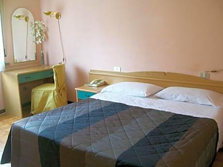 Economy Double or Twin Room