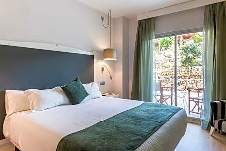 Deluxe Double Room with Terrace