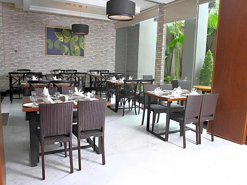 Sotis Hotel Falatehan