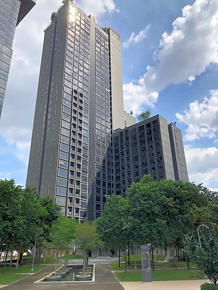 Icon City 8Pax SunwayPyramid & Lagoon CityView