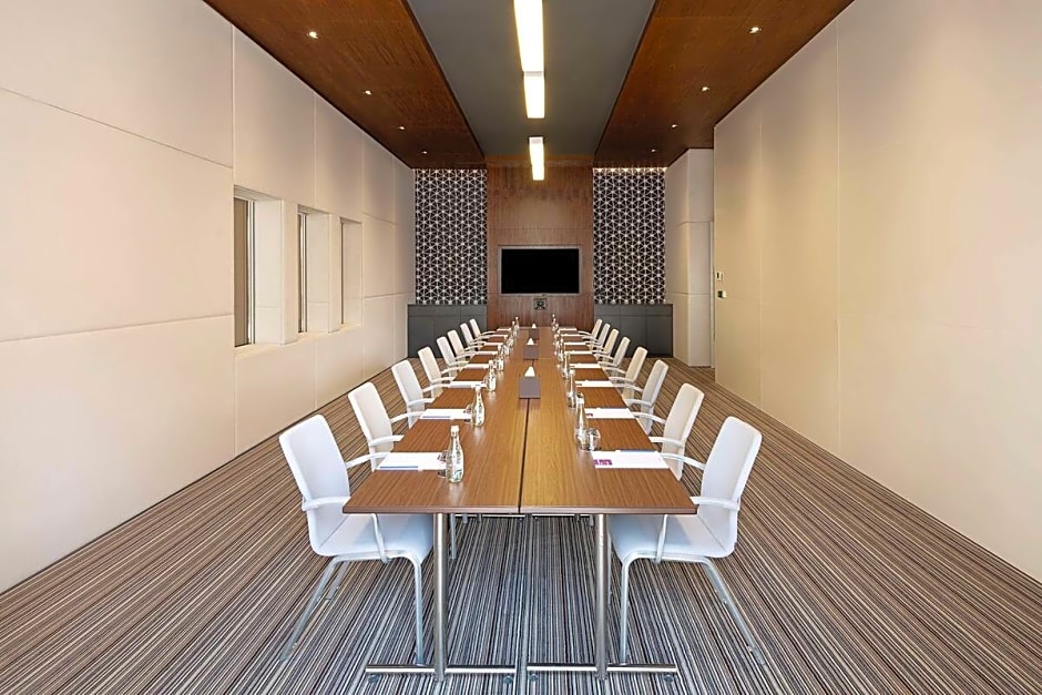 Hyatt Place Dubai Wasl District