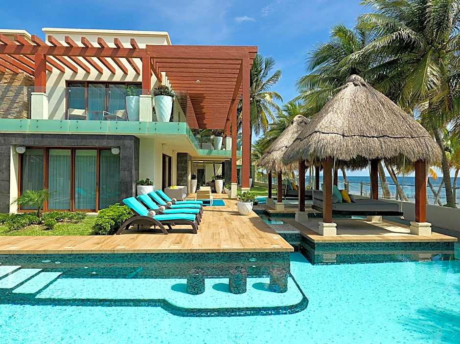 Azul Villa Esmeralda, by Karisma