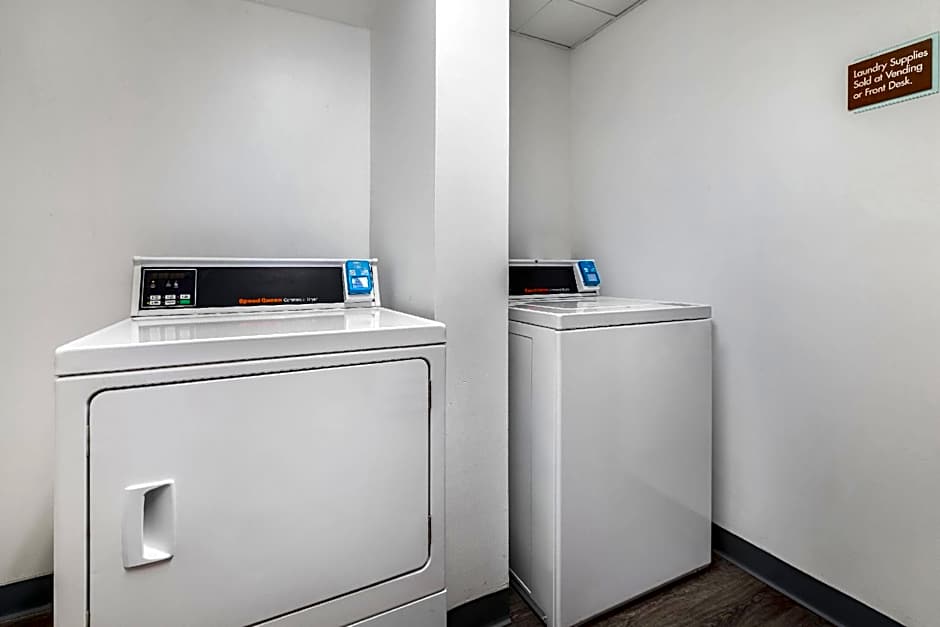 AmericInn by Wyndham Mounds View Minneapolis