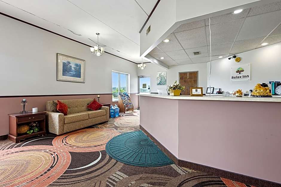 Relax inn by OYO Greeneville Near Hwy US-321