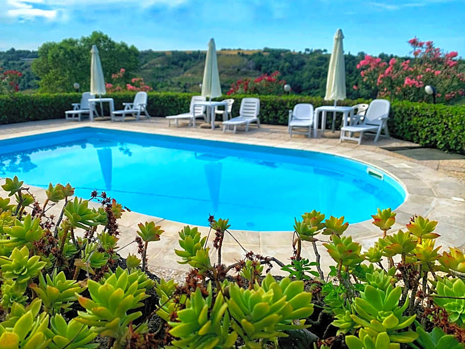 Chiaraluce Country House