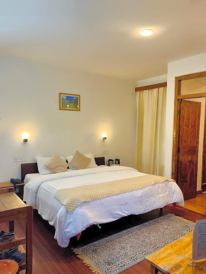 Tourist Hotel