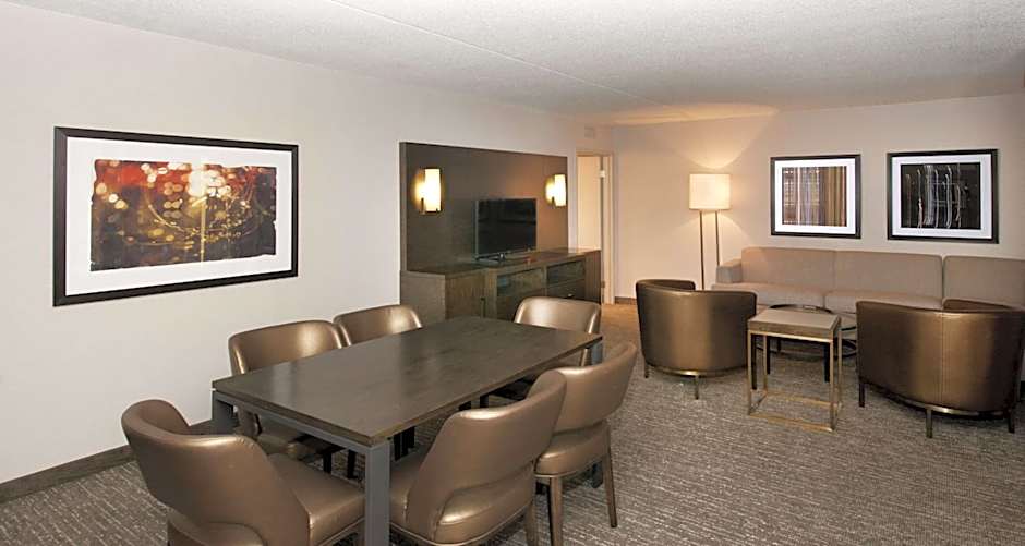 Embassy Suites by Hilton Cincinnati Northeast Blue Ash