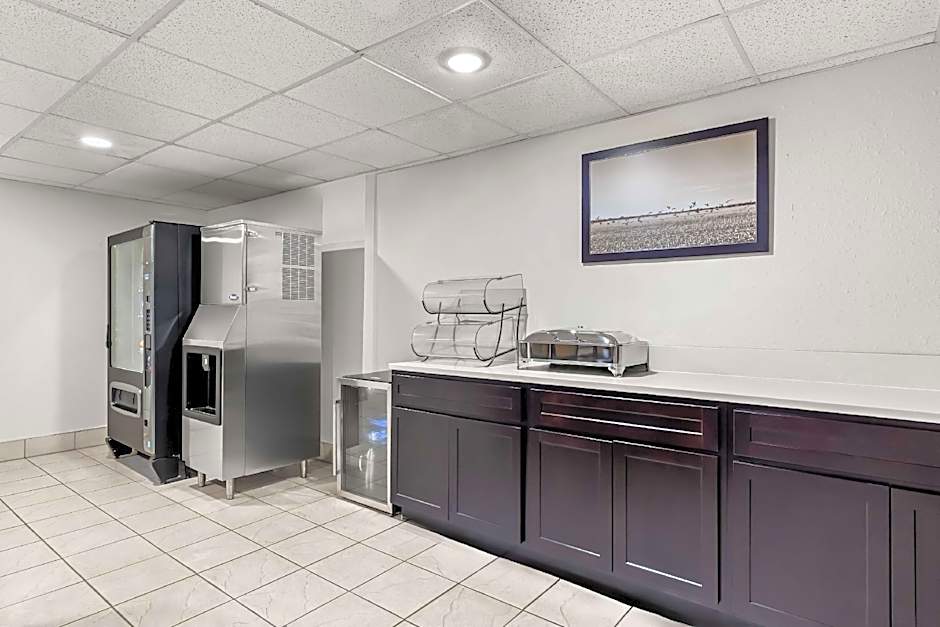 Red Lion Inn & Suites Pontoon Beach