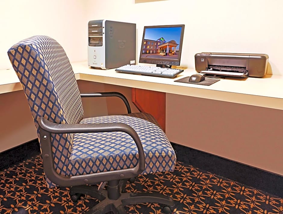 Holiday Inn Express Hotels & Suites Mountain Home By IHG