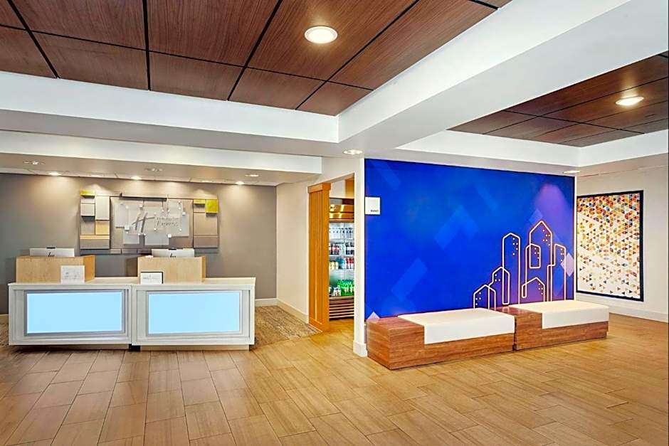 Holiday Inn Express Hotel & Suites Urbana-Champaign-U of I Area By IHG