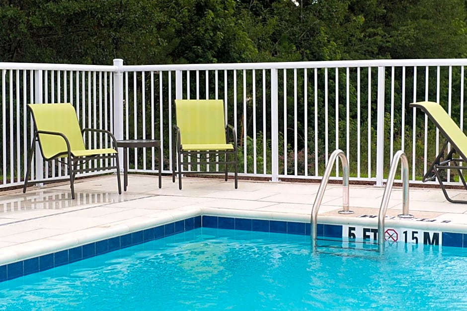 Hampton Inn & Suites Walterboro