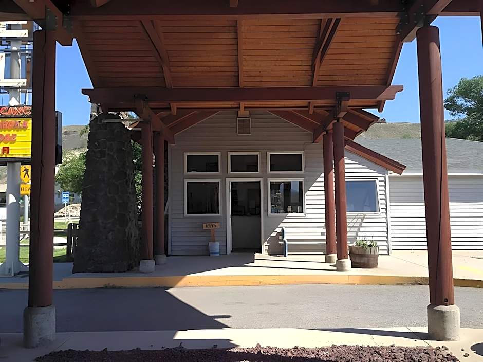 Absaroka Lodge