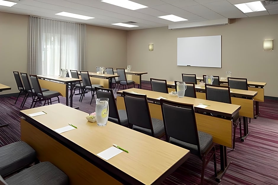 Holiday Inn Express Madison By IHG