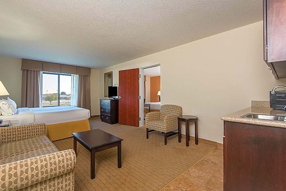 Holiday Inn Express and Suites Lafayette East By IHG