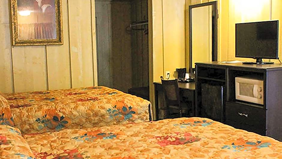 Charles Wesley Motor Lodge Broken Bow