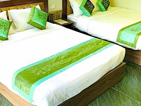 Family Room with Mountain View