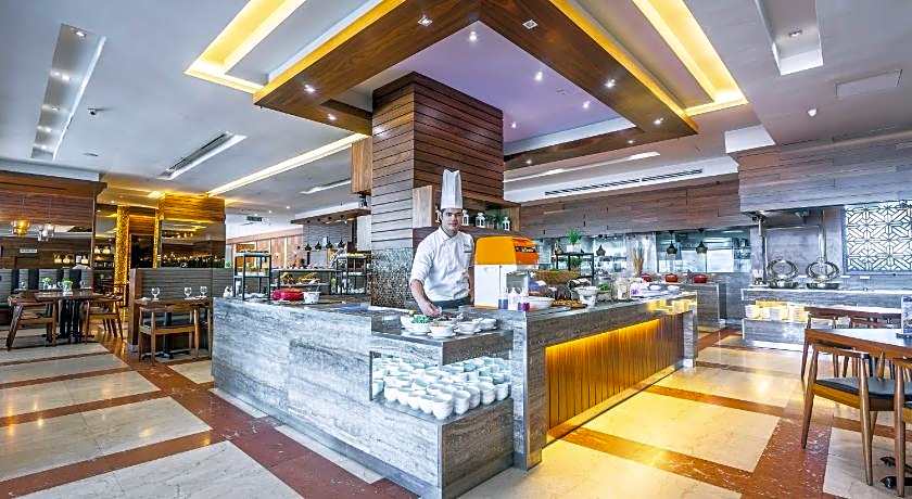 Crystal Crown Hotel, PJ