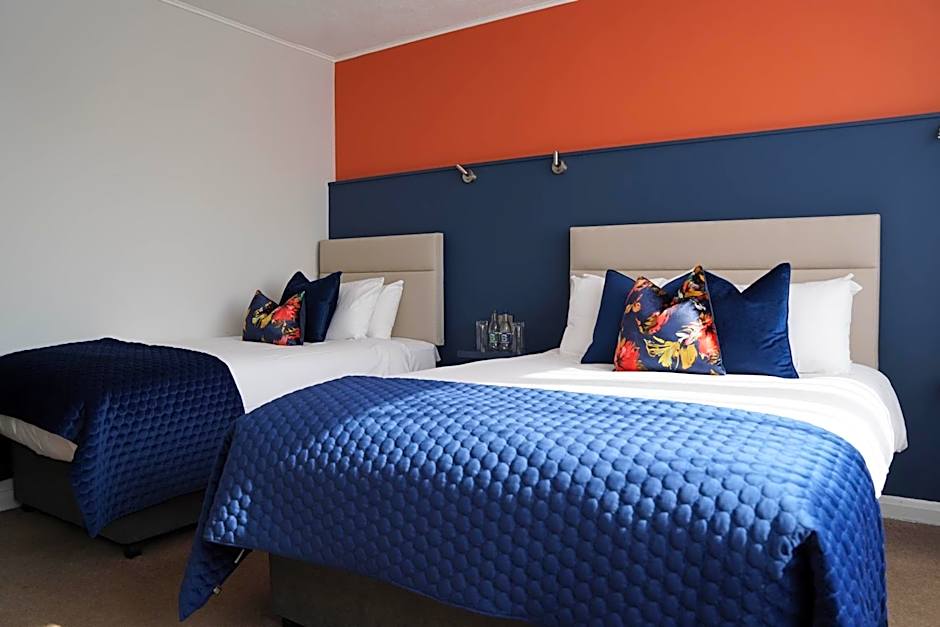 Alcock & Brown Hotel