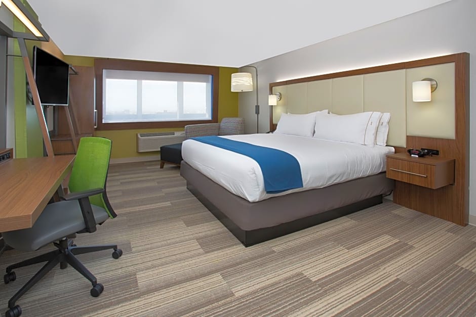 Holiday Inn Express & Suites Memphis Arpt Elvis Presley Blv By IHG